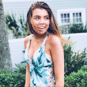 Meet your Posher, Liz